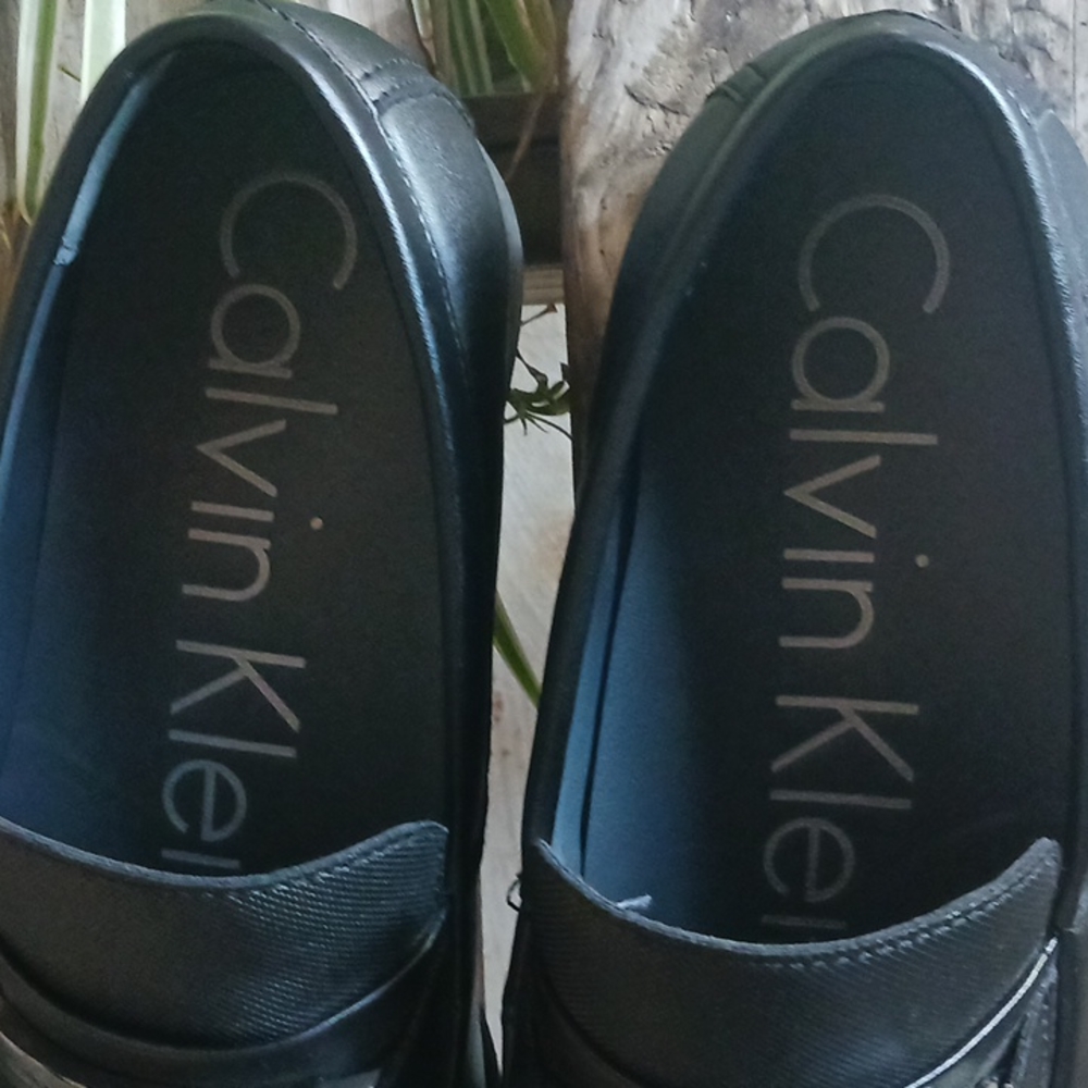 Calvin Klein - Picture 5 of 9